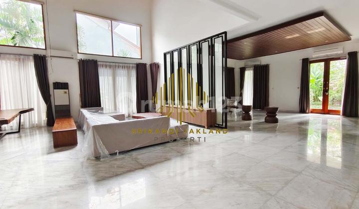 For Rent A Luxurious House in Kuningan, Near Business District 1