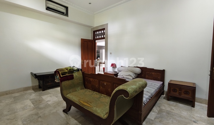 Menteng For Rent Beautiful House Fully Furnished, With Pool Menteng For Rent Beautiful House Fully Furnished, With Pool