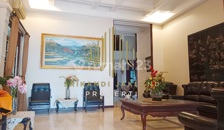 Menteng House Needs Minor Renovation Quick Sale Menteng House Needs Minor Renovation Quick Sale