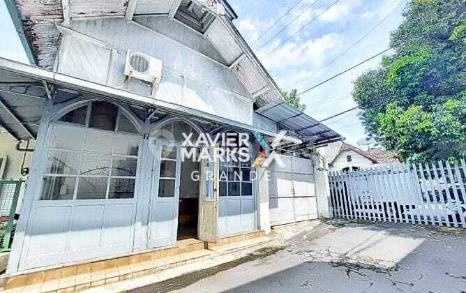 Disewakan Rumah Vintage Bangunan Belanda dekat Alun Alun Kota Malang 1