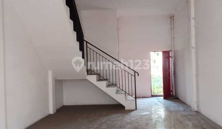 For Quick Sale: Strategic Shop House on Main Road Near Pahlawan Park Purwakarta 2