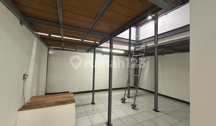 For Sale: Good Ready-to-Use Shop House in Kopo Mas, South Bandung