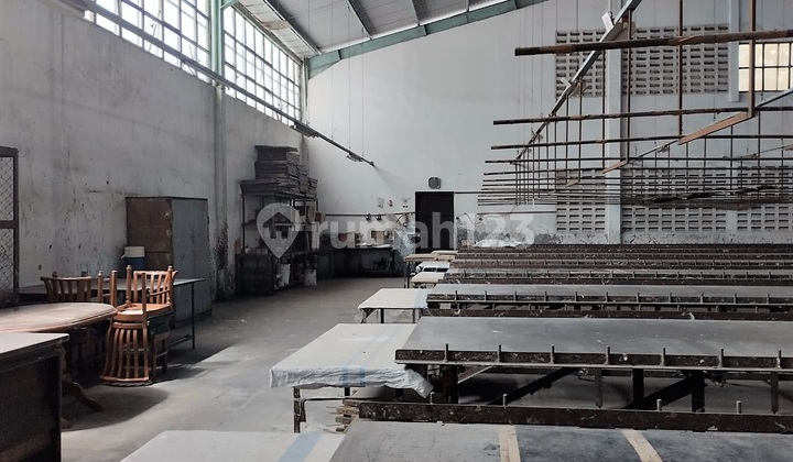 Warehouse for rent in Kopo wing, container access near toll road. Warehouse for rent in Kopo wing, container access near toll road.