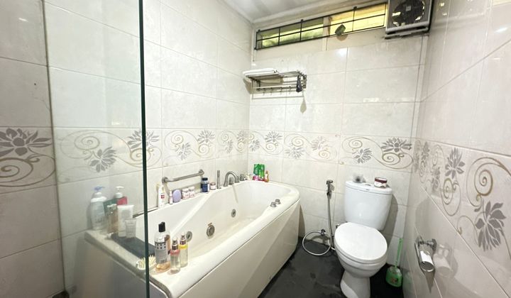 Dijual Cepat Rumah + Tempat Usaha Cafe Strategis Di Sayap Riau  2