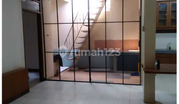 For Rent Well-Maintained House In Taman Kopo Indah 2