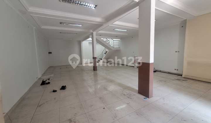 For Rent: Strategic Shop House on Main Road Near Pasteur Toll Gate 1