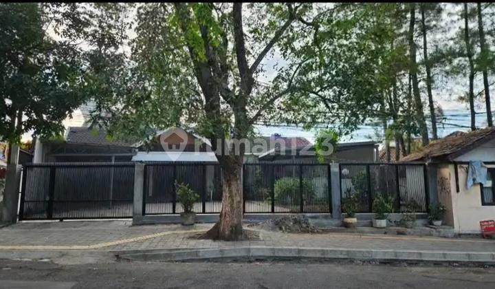 Disewakan Rumah Usaha Ex Konveksi Di Mainroad Pahlawan 1