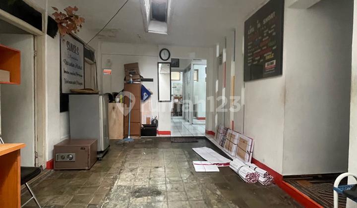 For Rent Commercial Space Suitable for Restaurant, Cafe, or Office on Main Road Jl. BKR