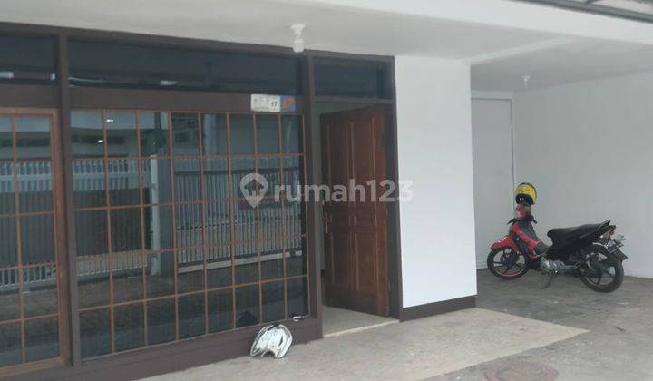 Disewakan Rumah Besar Cocok Untuk Kantor di Daerah Kembar Moh. Toha 2