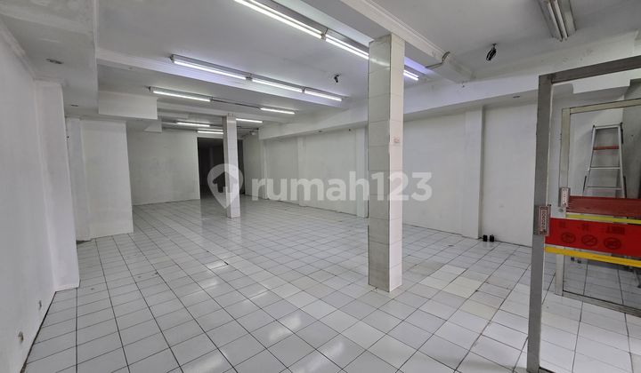 Disewakan ruang usaha di mainroad jl gatot subroto dekat TSM Bandung 2