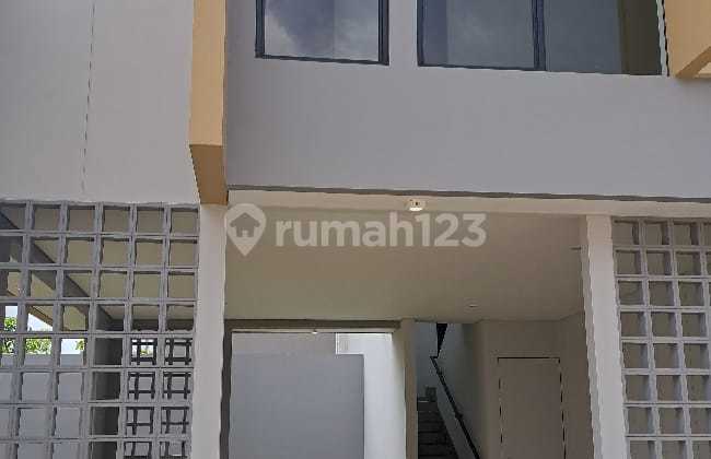 Disewakan Rumah Baru Podomoro Park cocok Untuk kantor dan Usaha dkt Telkom University Buah Batu Bandung