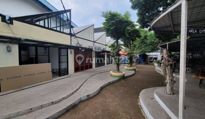 Disewakan ruang usaha Di Area Foodcourt Sayap dago  2