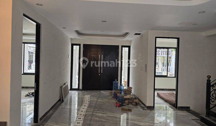 Rumah 2 Lantai Baru Renovasi, Cluster Terdepan Pakuwon City 2