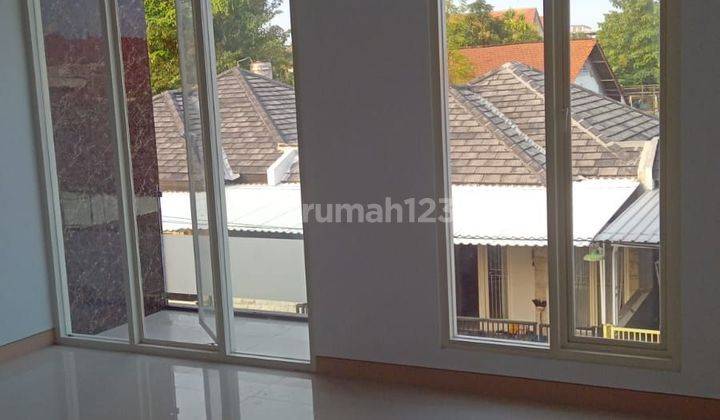 Rumah Rungkut Asri Baru 2 Lantai Dekat Dengan Merr  2