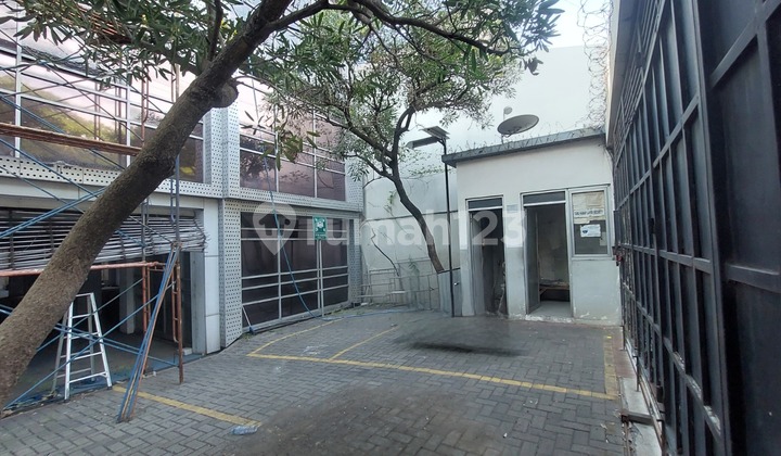 For Sale 4.5-Story Office Building on Kedung Cowek Main Road