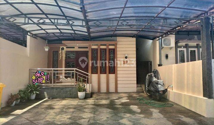 RUMAH BAGUS 2LT DIJUAL LOKASI STRATEGIS TENGAH KOTA  1