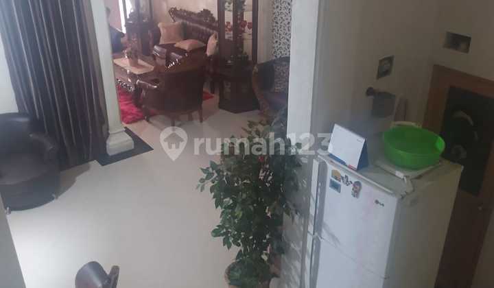 RUMAH BAGUS 2LT DIJUAL LOKASI STRATEGIS TENGAH KOTA  9
