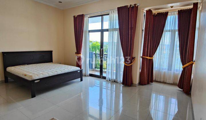 Disewakan rumah 2 lantai 3