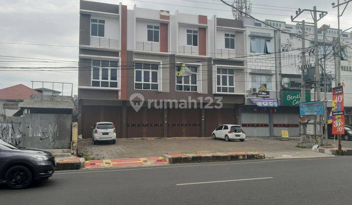 Ruko dijual di Jalan Sudirman Center 1