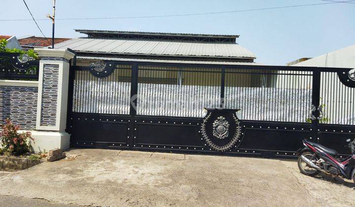 RUMAH DAN GUDANG  1