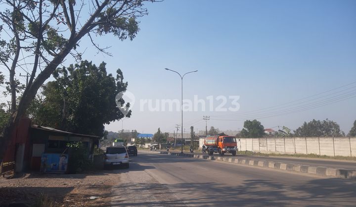 Warehouse for rent by bus.