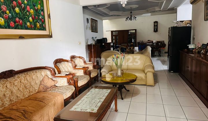 Dijual Cepat Butuh Area Strategis di Kebon Jeruk