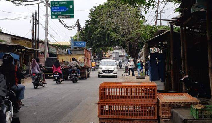 di Jalan Raya Tanjung Burung Kampung Melayu Teluk Naga.
Sebaris dengan kawasan pergudangan LAKSANA,deket PIK 2 2