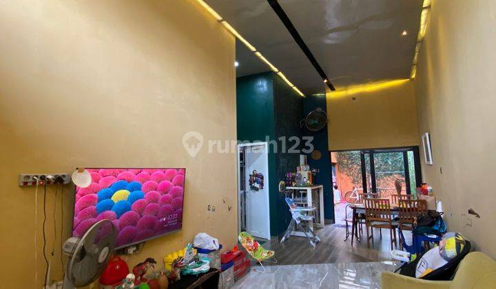 Rumah Cantik Siap Huni Full Perabotan Daerah Menteng di Komplek Halton Place Jl. Panglima Denai 2