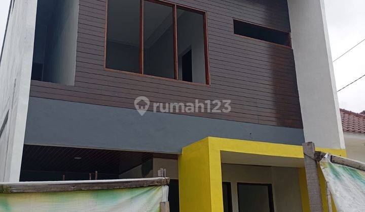 Dijual Rumah Mewah 2 Lantai Exclusive Lokasi Strategis Kota Medan 1