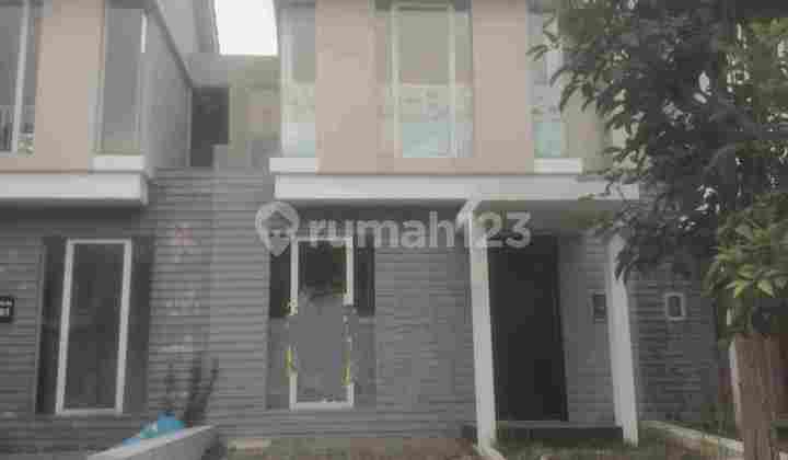 DIJUAL RUMAH 2lantai CITRALAND