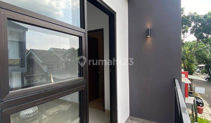 Rumah  2 Lantai Baru SHM di Mahagoni park sektor 9 Bintaro 2