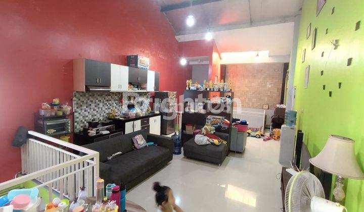 SHOW ROOM DAN RUMAH USAHA 2 LT DI O JLN UTAMA GUNUNG ANYAR STRATEGIS SELANGKAH KE RAYA MERR DAN POLTEK PELAYARAN SERTA UPN DAN UINSA DEKAT DENGAN TOLL JUANDA 2