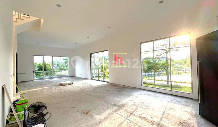 Rumah Mewah di Cluster Piano 2, Golf Islanf Pik 2