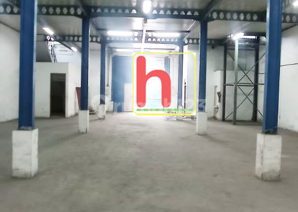 Gudang Miami , kapuk kayu besar, lokasi strategis Gudang Miami , kapuk kayu besar, lokasi strategis