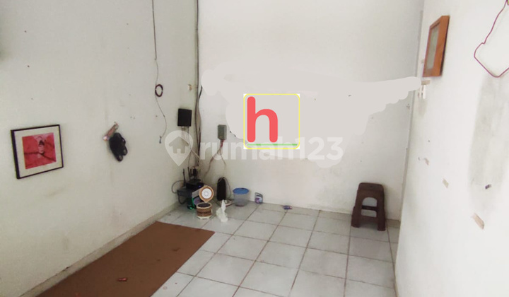 Rumah di Taman Meruya Ilir, Dekat Sekolah Ipeka 2