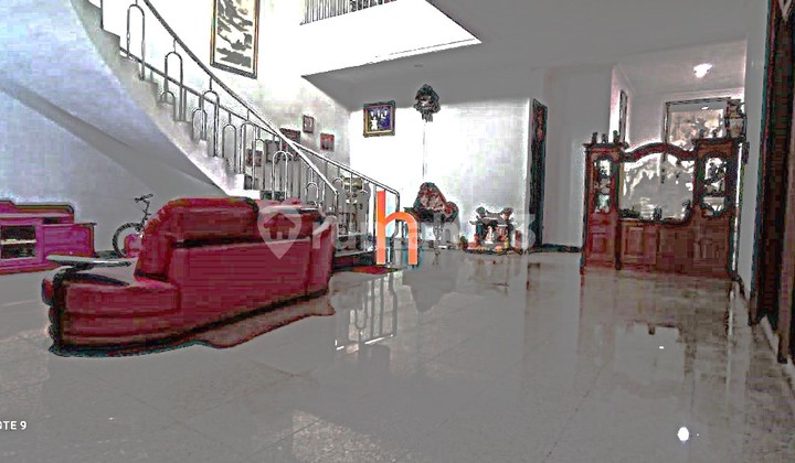 Rumah luas 2 lantai di Elang Laut PIK 1