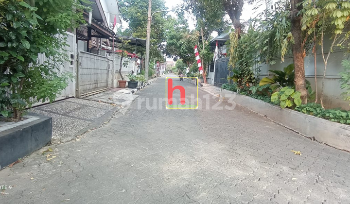 Rumah Hoek di Jl Kartini, Bekasi 2