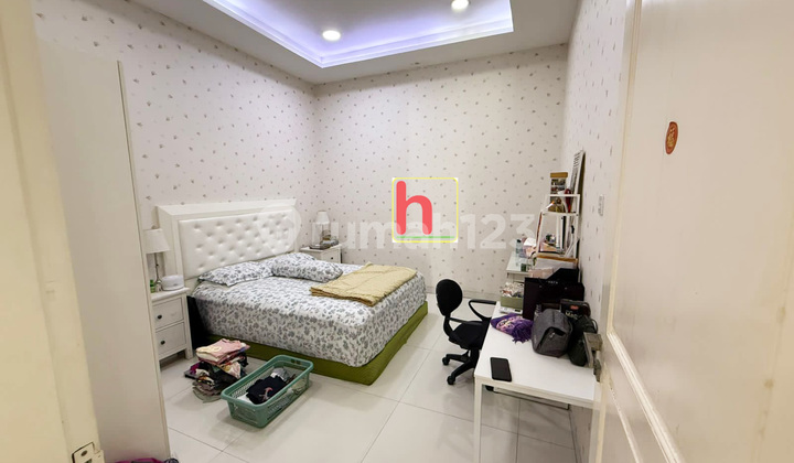 Rumah Muara Karang 2,5 Lantai, Rapi dan Lokasi Strategis 2