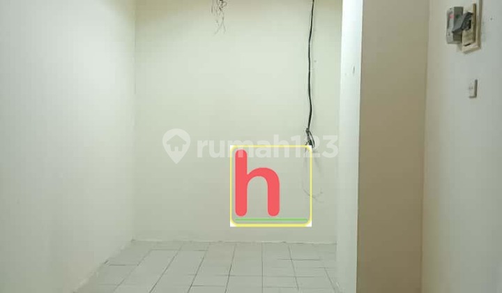 Kios at Ltc Glodok, Strategic Location