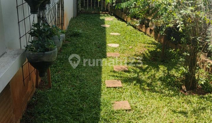 Rumah Second Istimewa di Cibubur Country sertifikat SHM 3