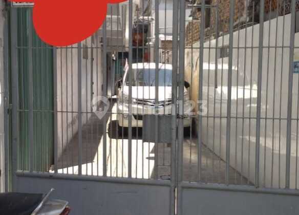 Rumah Tiga Lantai Di Daerah Jelambar Jakarta Barat Rumah Tiga Lantai Di Daerah Jelambar Jakarta Barat