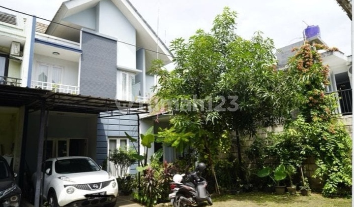 Rumah Dua Lantai Siap Huni Akses Bagus Lokasi Strategis di Jagakarsa Jakarta Selatan