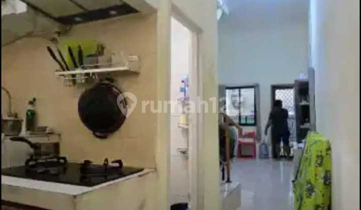 Rumah 3 Lantai Semi Furnish di Jelambar Jakarta Barat 2