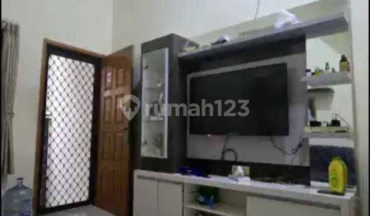 Rumah 3 Lantai Semi Furnish di Jelambar Jakarta Barat Rumah 3 Lantai Semi Furnish di Jelambar Jakarta Barat