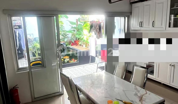 Rumah Siap Huni Dekat Binus Anggrek Jakarta Barat