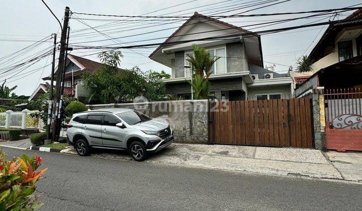 Rumah Semi Furnished Jl Camar Bintaro Sektor 4 Tangerang Selatan 1