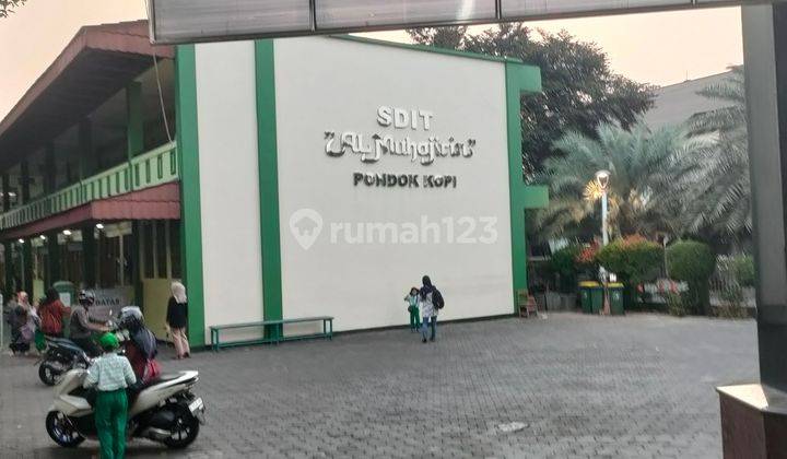 Turun Harga Rumah di Jl Pondok Kopi  ViI Kel Pondok kopi kec Duren sawit  Dekat Mesjid Almuhajirin 2