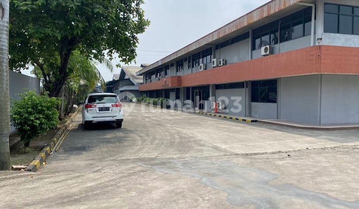 Bangunan Ex Pabrik Tektil Di Inspeksi Kalimalang Bekasi Jawa Barat