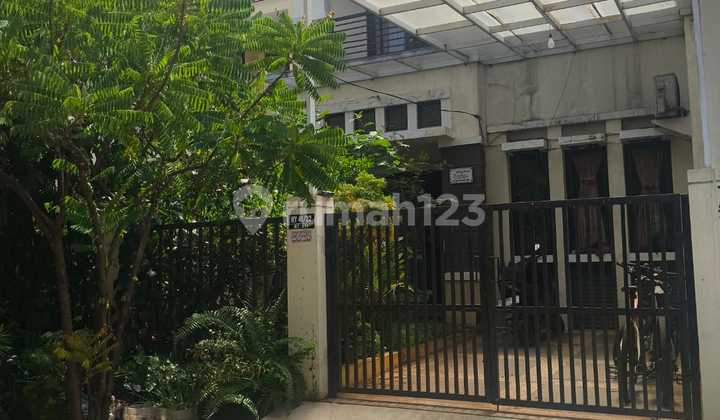 Nice House in Kota Harapan Indah Housing Estate, Aralia Cluster 2