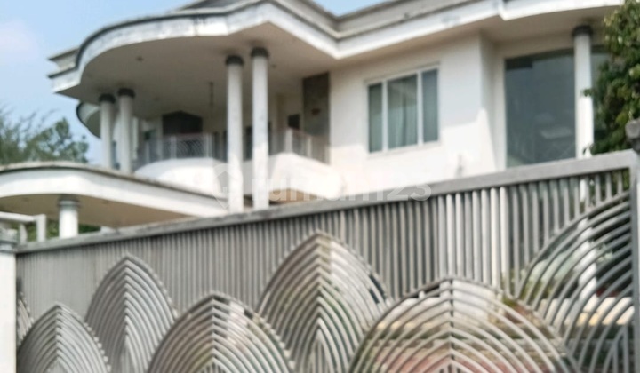 Dijual Rumah Mewah Hook di Perumahan Bukit Cimanggu Villa 2